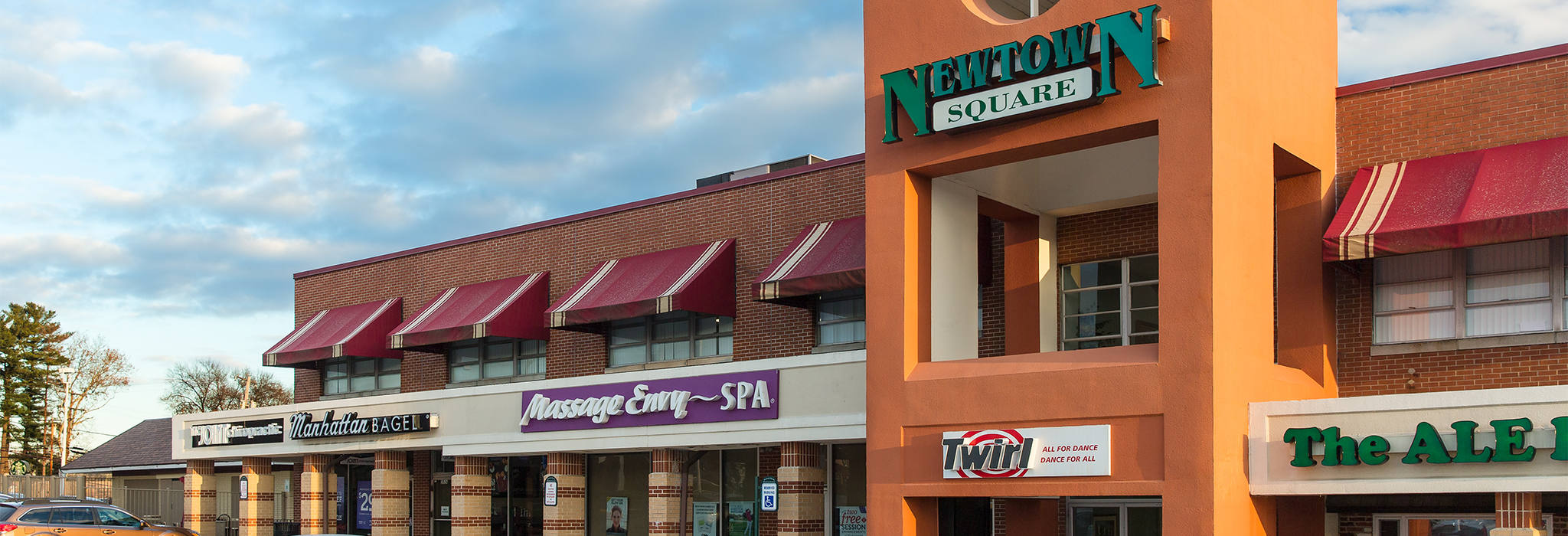 Newtown Square PA: Newtown Square Shopping Center - Retail Space