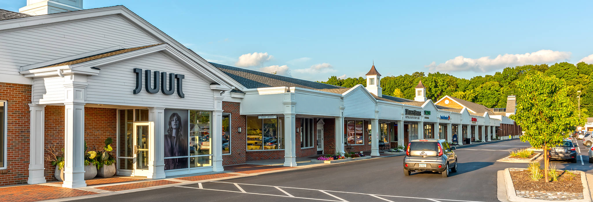 Bob's shoe outlet wayzata