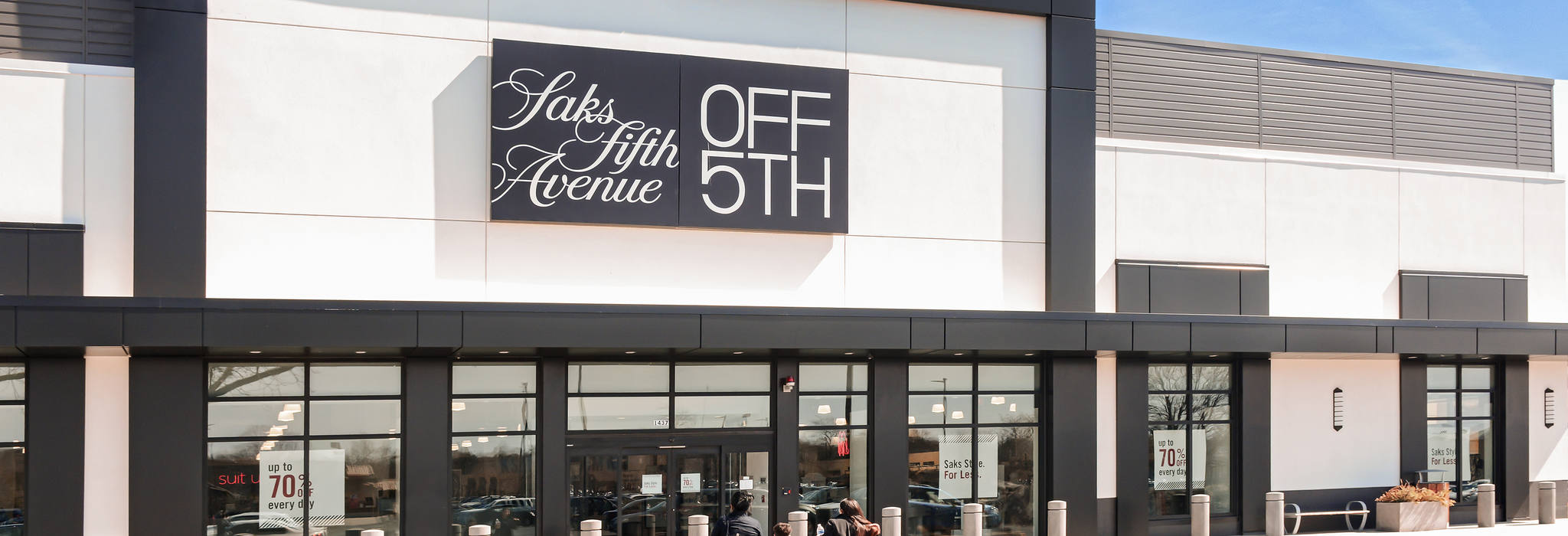 Saks Fifth Avenue OFF 5th Opens, First Store in West Hartford's New Corbin  Collection - We-Ha